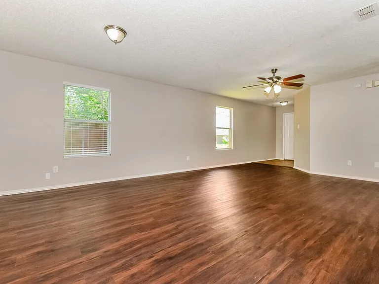 3808 Kenzie Ct — Photo 4