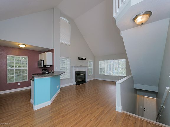 3rd image of 13703 RICHMOND PARK Drive #2007