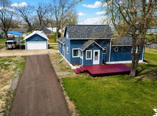 224 S Market St, Shickley, NE 68436
