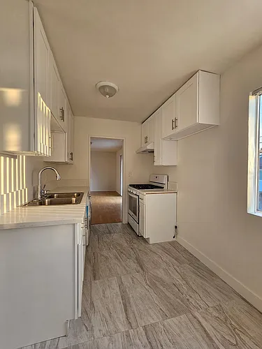 1117 Melrose Ave #8 Photo 1