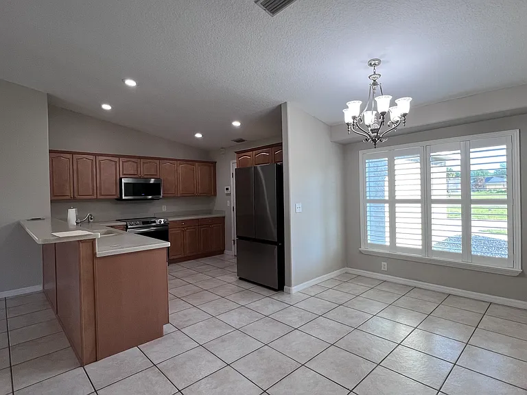 31706 Hunt Club Ln — Photo 6