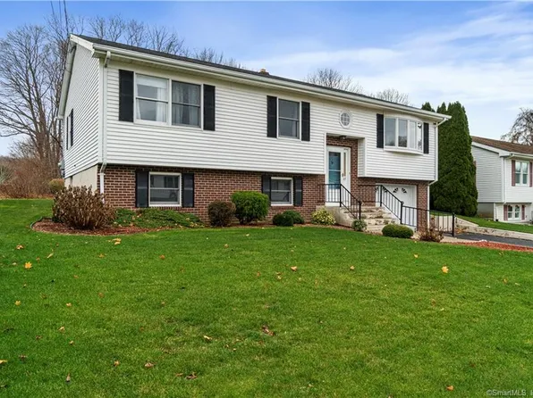 63 Johl Dr, Groton, CT 06340