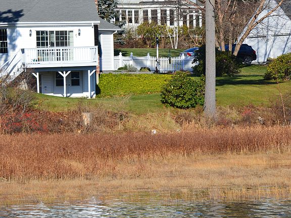 Elevated Home-Casco Bay, Yar