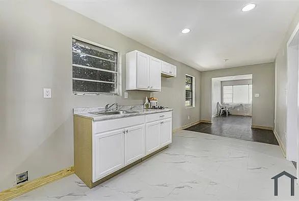 5432 12th Ct — Photo 5