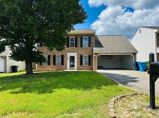4826 Golfview Dr NE, Roanoke, VA 24019
