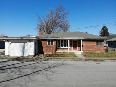 11 W Elizabeth St, Flora, IN, 46929