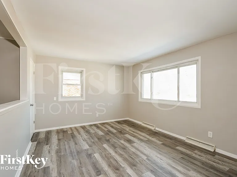 2485 Jenkee Dr — Photo 5
