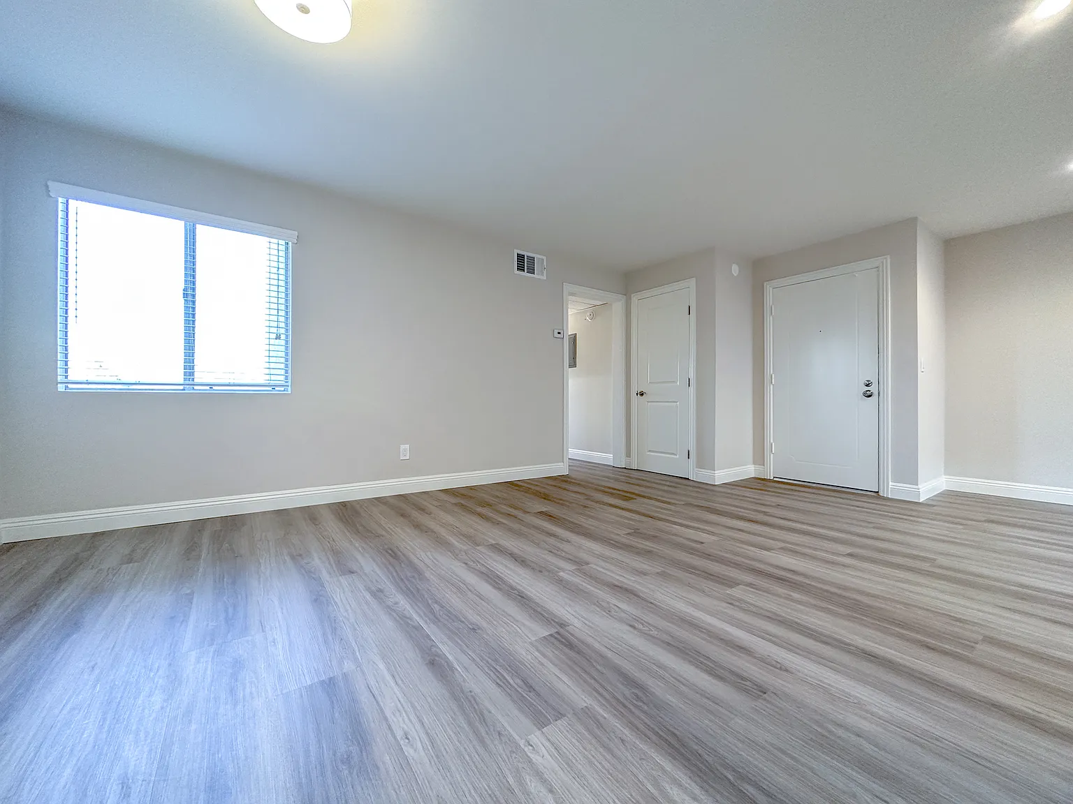 1 bed, $2,450 — Photo 3
