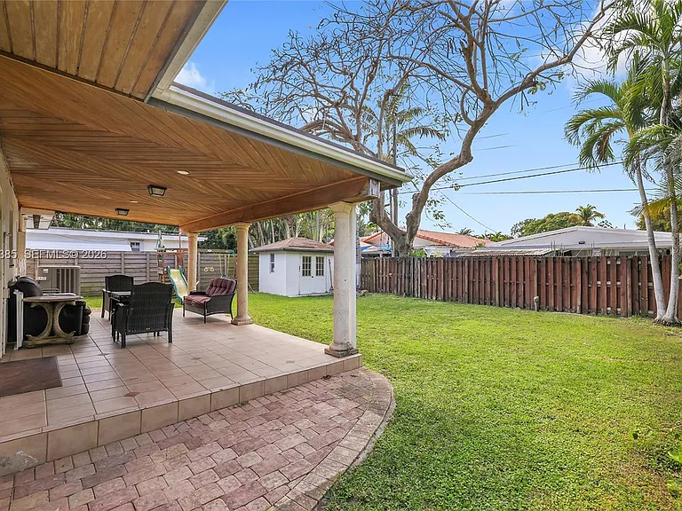 3614 SW 58th Ave — Photo 24