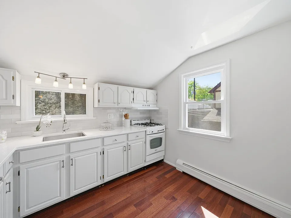 386 Kinderkamack Rd