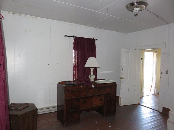 3rd image of 19482 Badger Ln