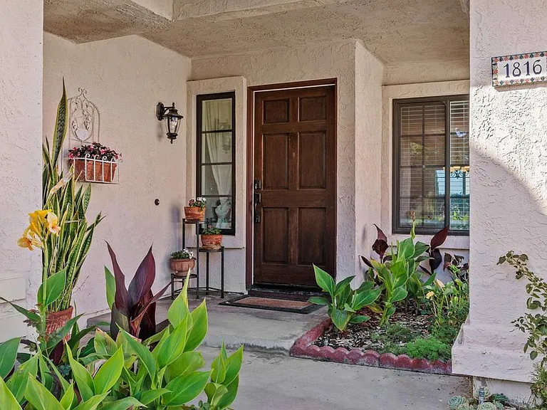 1816 Willowspring Dr — Photo 2