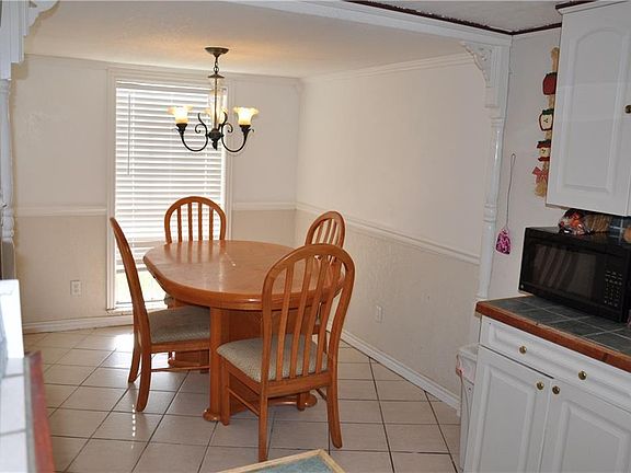 5th image of 2304 Durham Ave