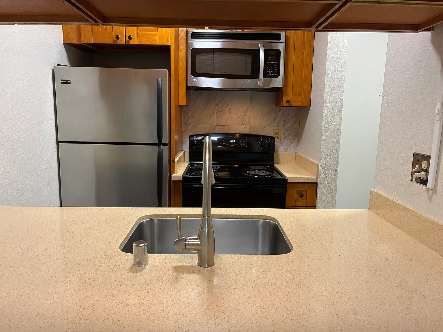 Studio, 490 sqft, $2,250 — Photo 4