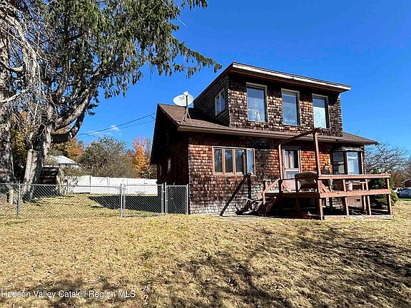 2nd image of 8 Skyview Drive