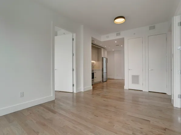 152 Erasmus Street image 1 of 11