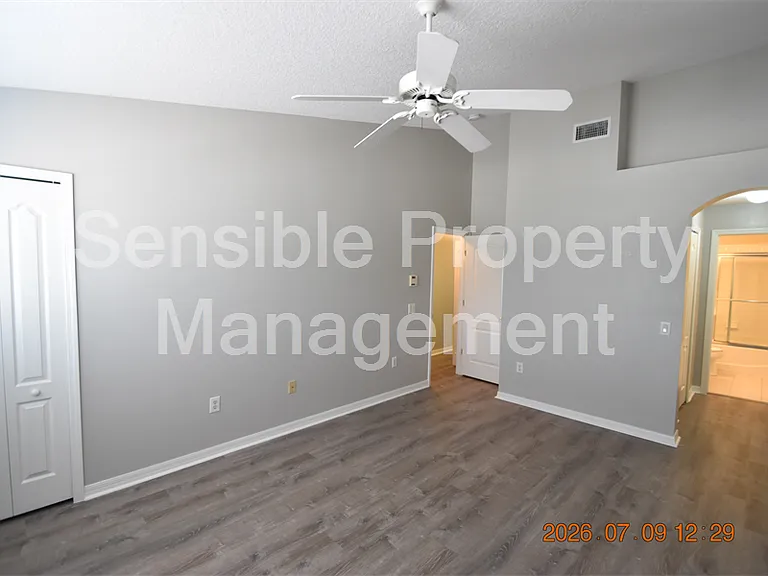 13121 Kings Crossing Dr — Photo 22