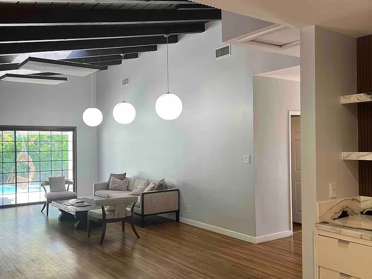 5650 Maynard Ave — Photo 3