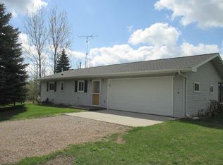 8759 County Road Gg, Almond, WI 54909