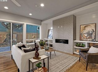 5781 SW Clay Ct, Portland, OR 97233