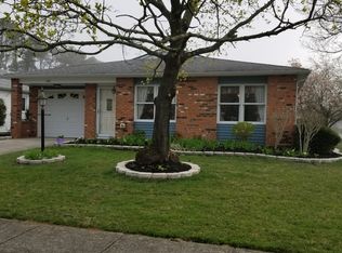 100 Meadowbrook Rd, Brick, NJ 08723