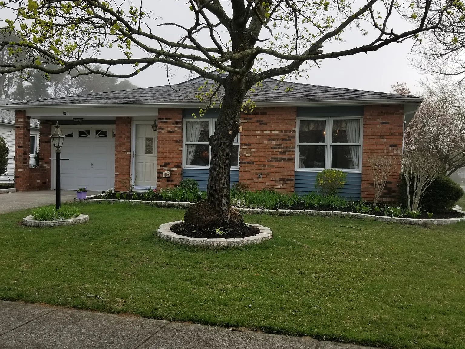 100 Meadowbrook Rd photo 1