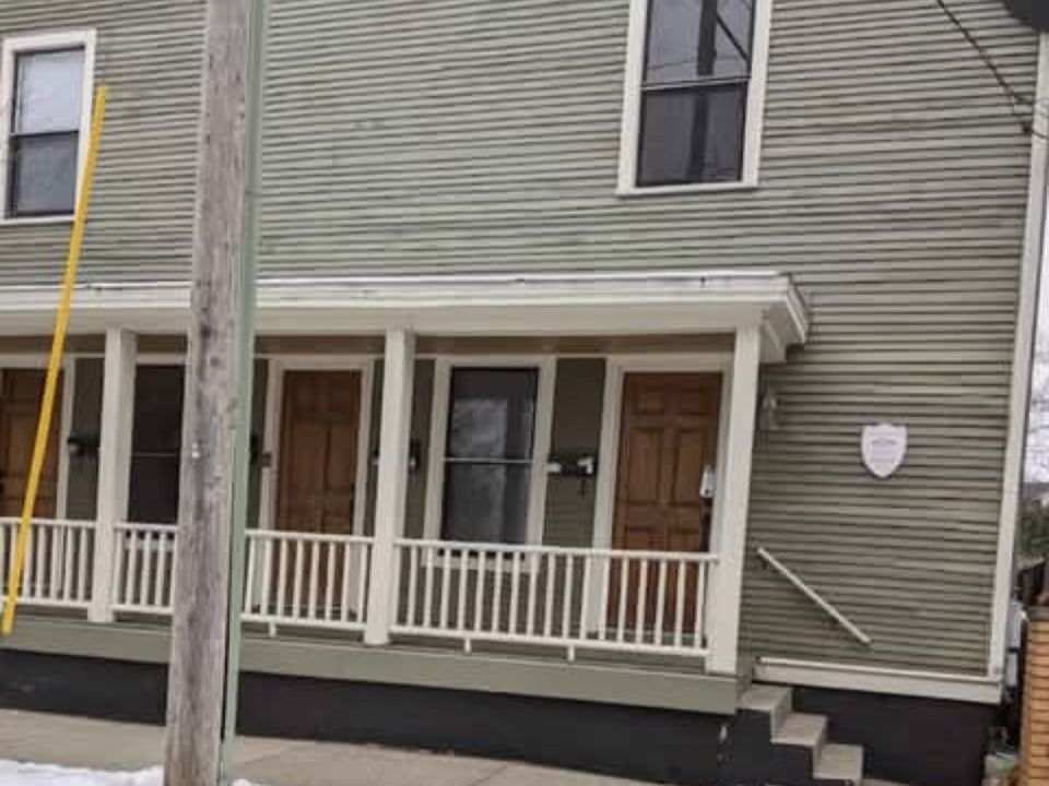 1st image of 318 Prospect Ave SE #320-2
