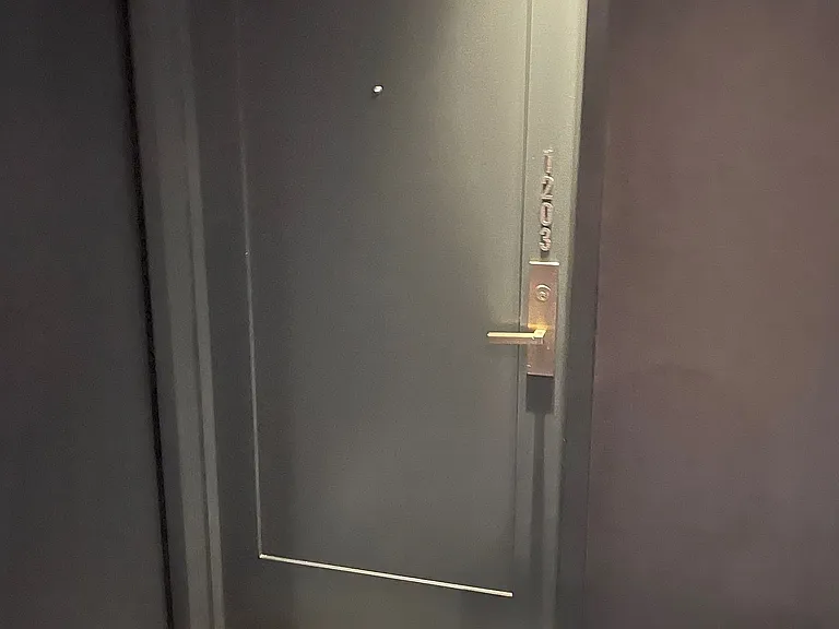 28 Wellesley St E #1203 — Photo 3