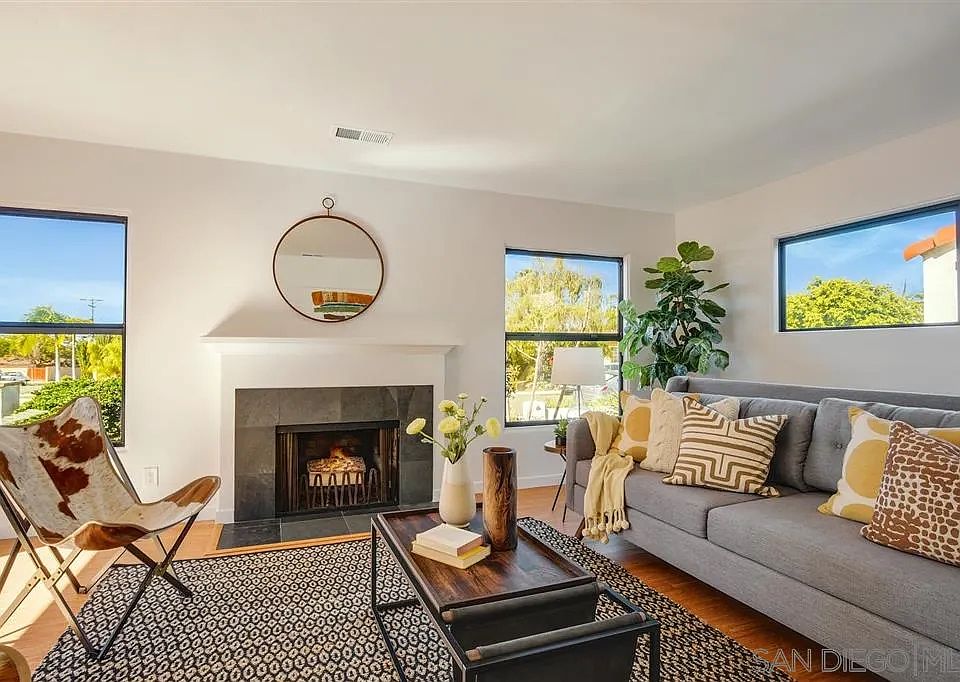 1st image of 4605 N El Cerrito Dr