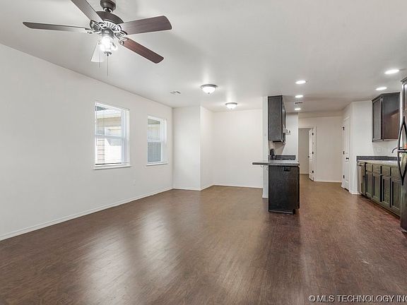 3rd image of 139 N Birmingham Pl E