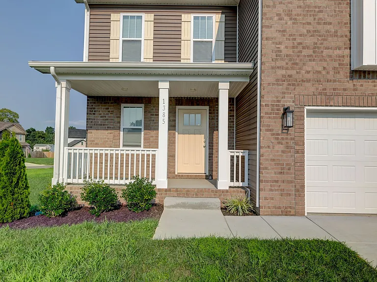 1385 Harmon Ln — Photo 36