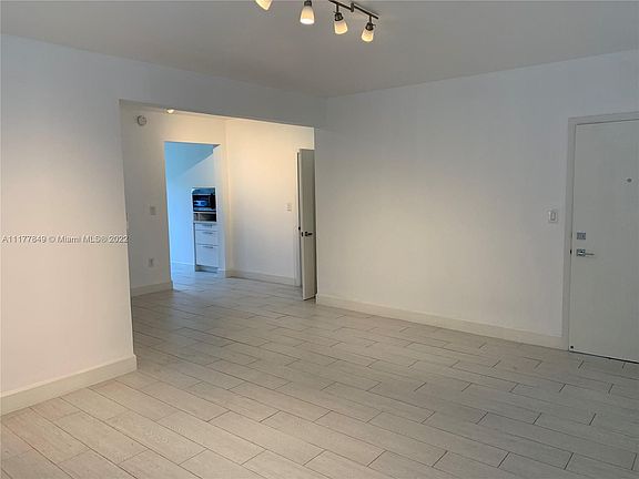 3rd image of 125 S Shore Dr APT 1