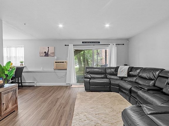 3rd image of 85 Farrwood Ave APT 1