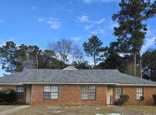 174 Creek Dr, Leesburg, GA 31763