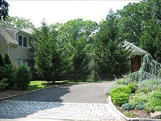 2nd image of 227 Woodside Dr