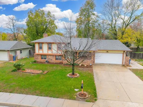 409 E Derby Hills Dr, Derby, KS 67037