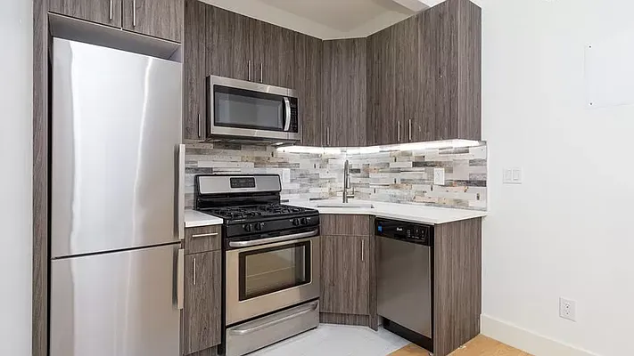 Rented by Green Leaf Management, LLC | media 8