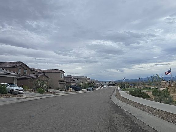 4th image of 776 W Paseo La Azanca