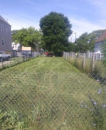 2nd image of 5213 S Damen Ave