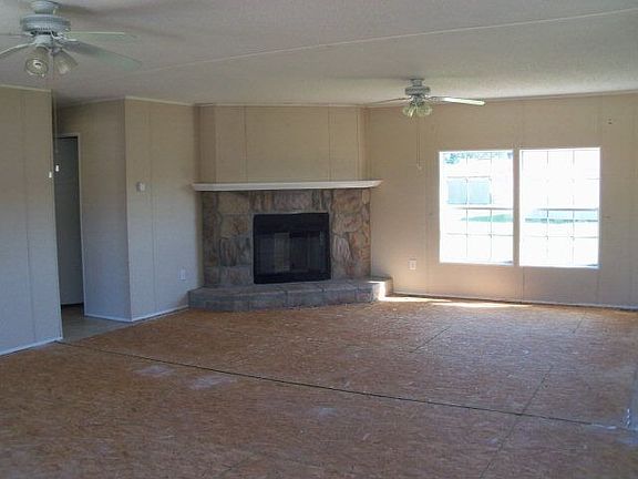 3rd image of 147 Fox Trail Dr