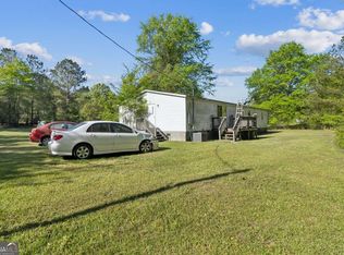 337 Valley View Dr, Byron, GA 31008