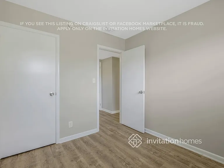 7917 Chateau Dr S — Photo 13