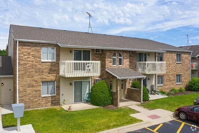Fawn Ridge Apartments — Photo 8
