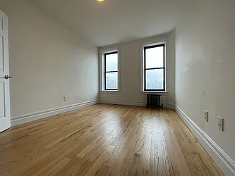 Rented by Hillel Realty Group