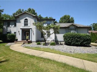 3666 Sperone Ct, Canfield, OH 44406