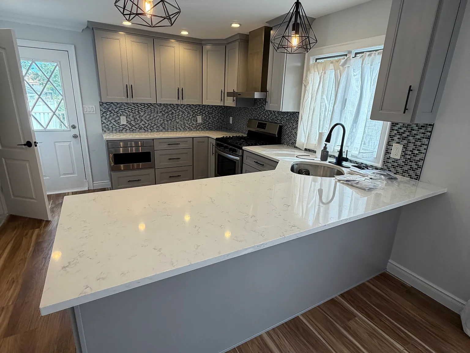 3 bed, 1140 sqft, $3,800 — Photo 4