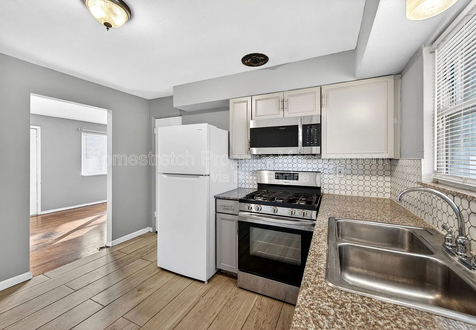 1 bed, 1.0 bath, $799 — Photo 3