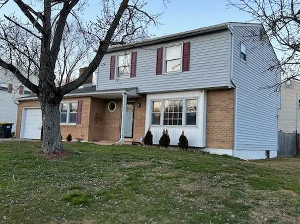 16 Yew Rd, Newark, DE 19702