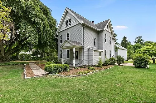 40 Wintergreen Ave Photo 1