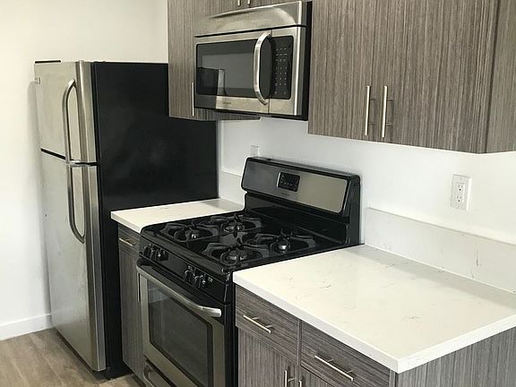 4th image of 5623 Meridian St APT 04